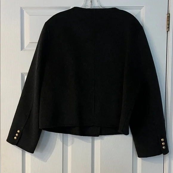 Elegant charcoal Blazer with Gold Accent buttons - Picture 4 of 4